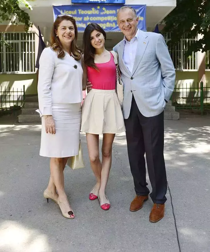 10403684_812871808730548_2979127285843505066_n