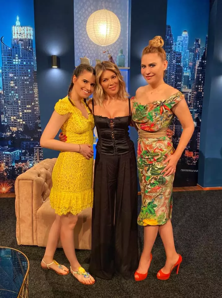 adina-buzatu-fiica-sarah-partenere-de-afaceri-7