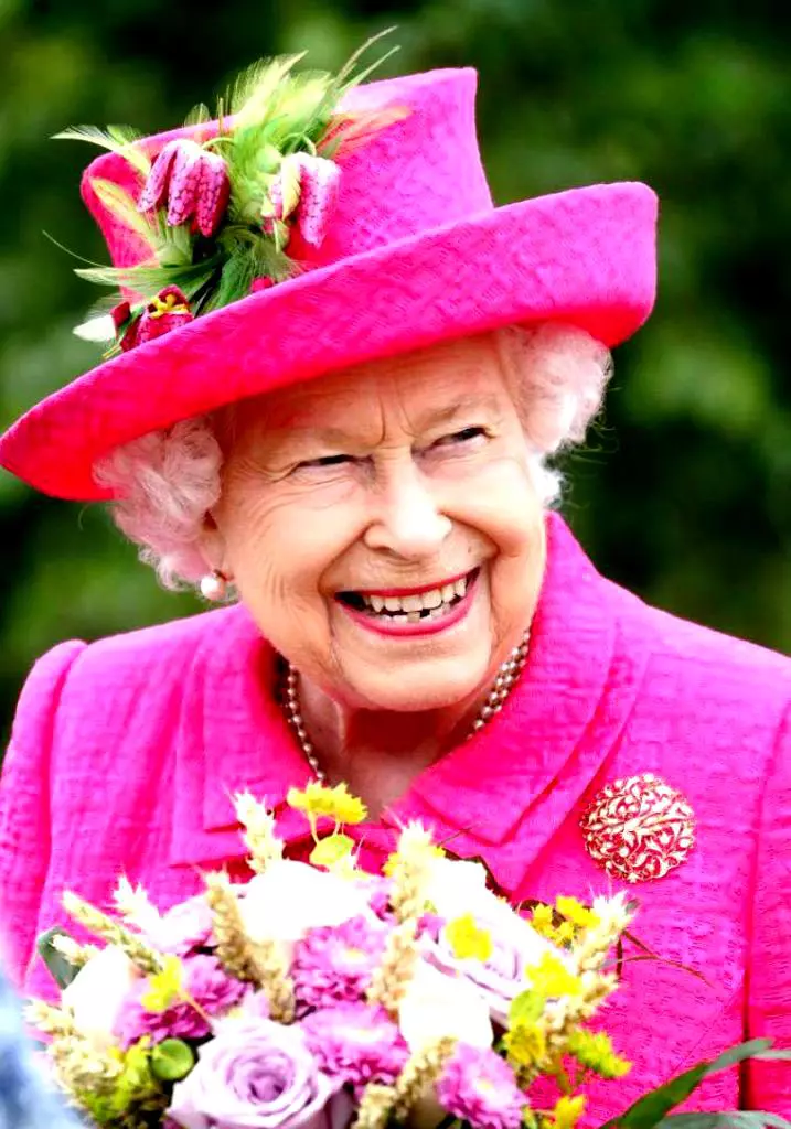 Regina-Elisabeta-4-717x1024