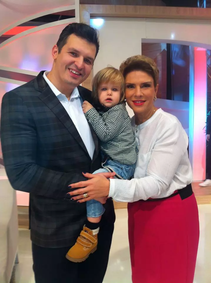 media-142755742800592800