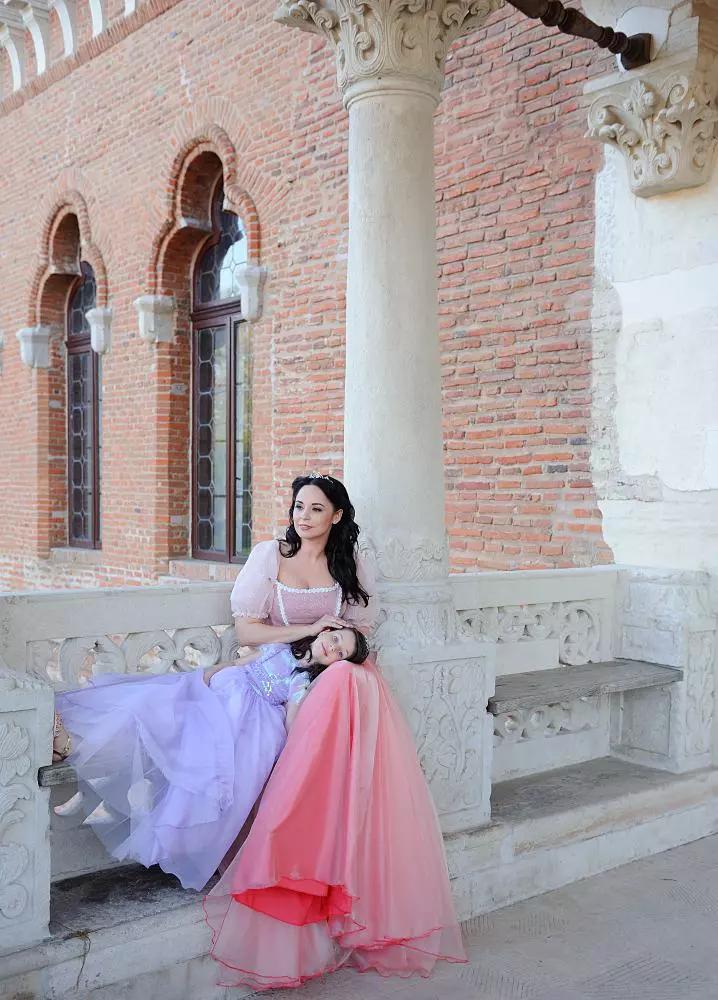 0_andreea_marin_violeta_8.jpg