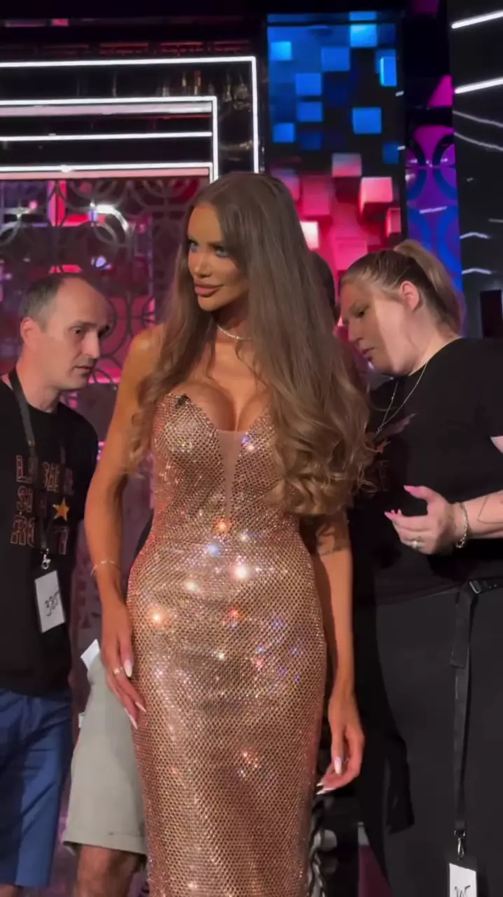 Bianca Drăgușanu în emisiunea „La Bine și la Roast” de la Pro TV (1)