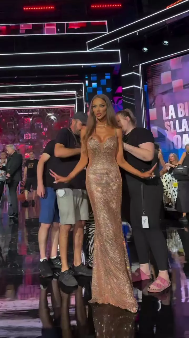 Bianca Drăgușanu în emisiunea „La Bine și la Roast” de la Pro TV (2)