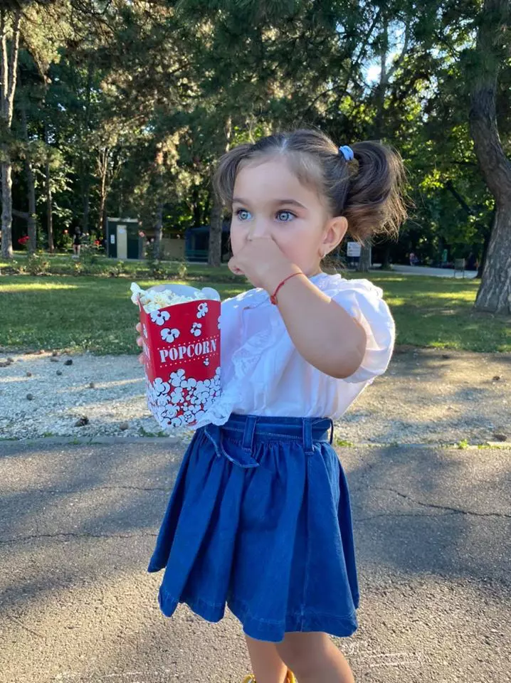 Fiica-Adelina-Pestritu-3