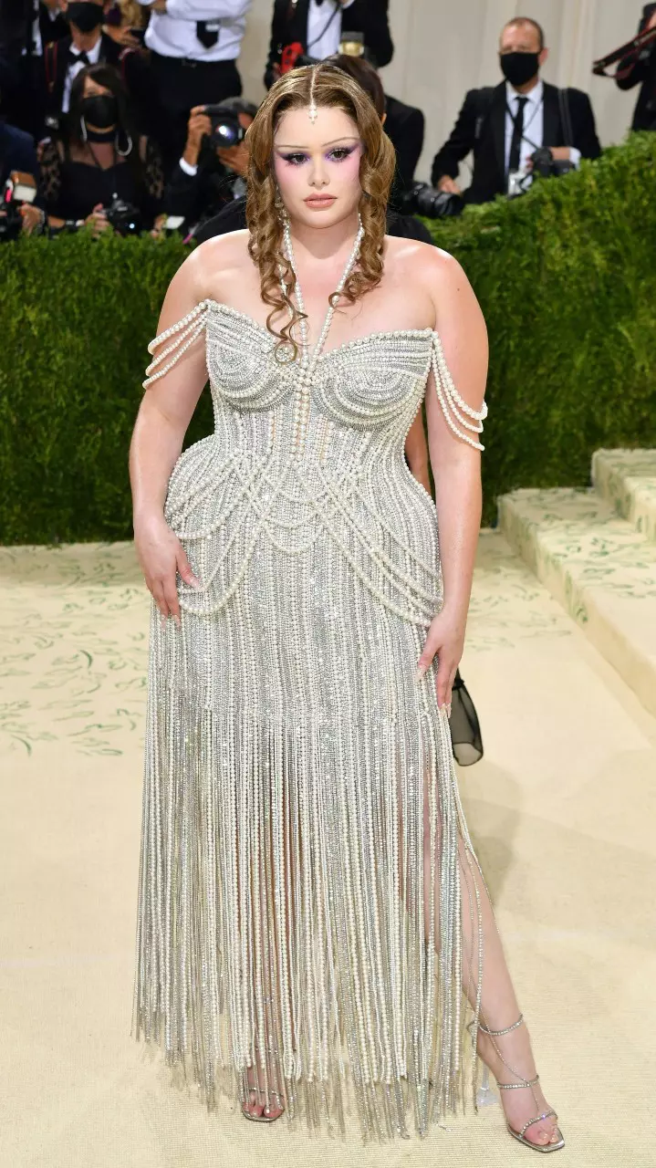 Barbie Ferreira în Jonathan Simkhai