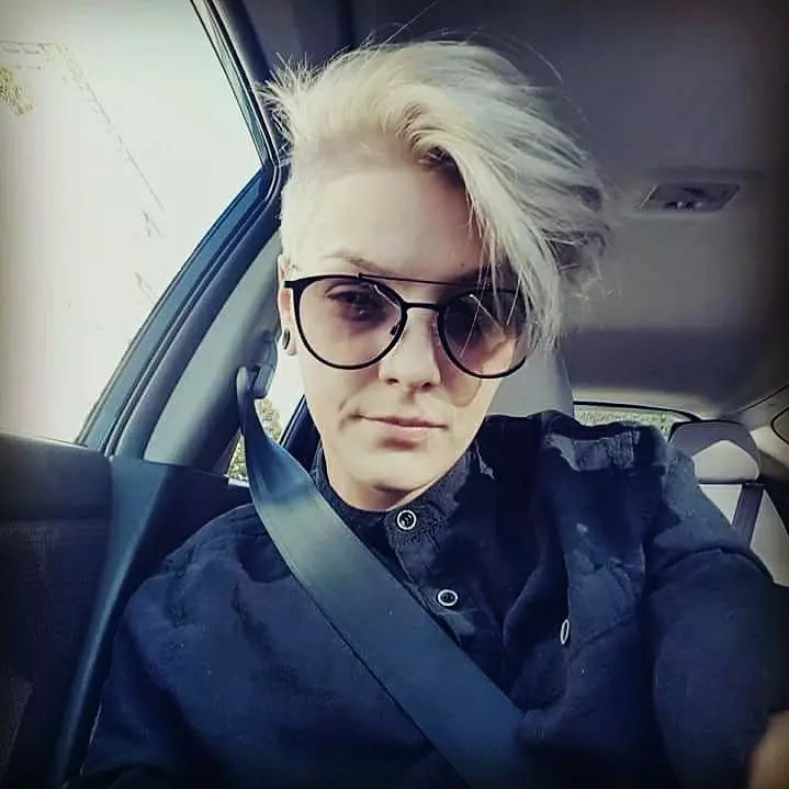 cine-este-roxana-crudu-oxi-10