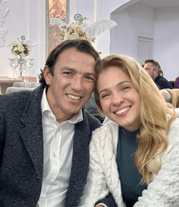 1754608_1754608_george-ogararu-si-sotia