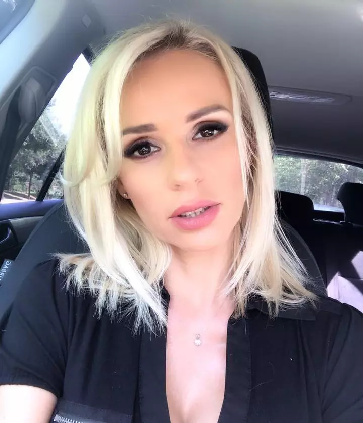 catrinel-sandu_29343300