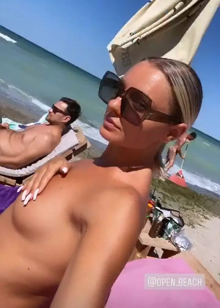 alexandra-stan-noi-fotografii-interzise-minorilor-imaginile-cu-ea-nud-au-fost-postate-pe-internet_8