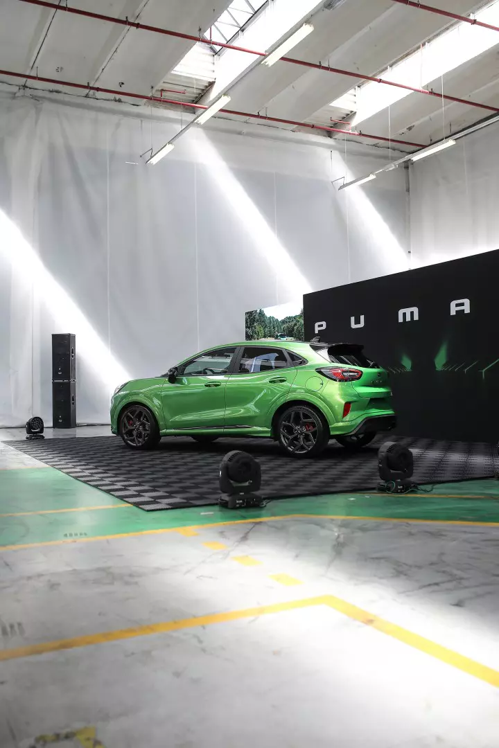 Puma ST on location003