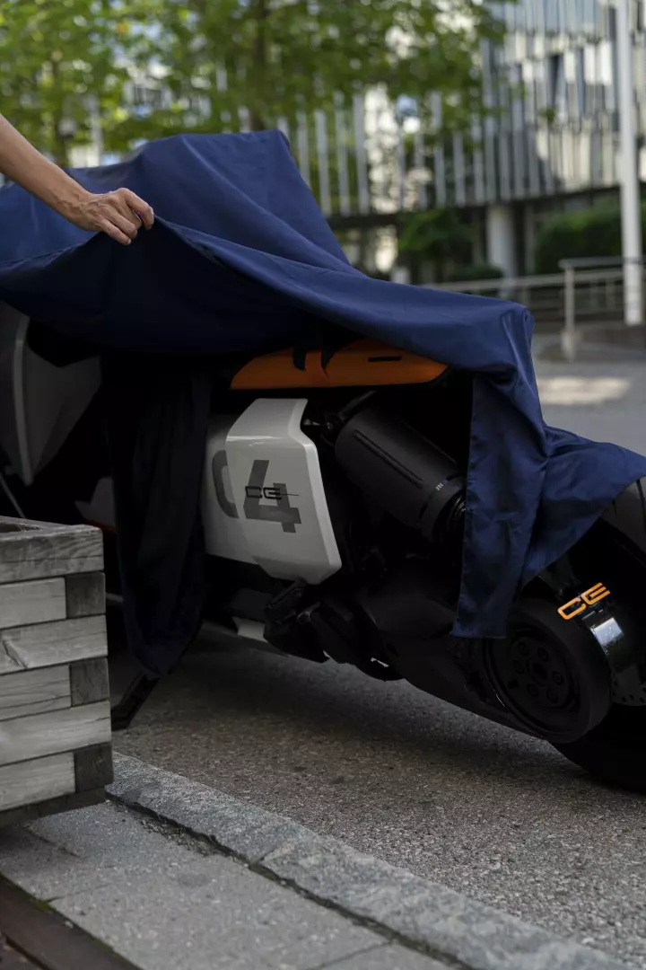 BMW Motorrad Definition CE 04 056