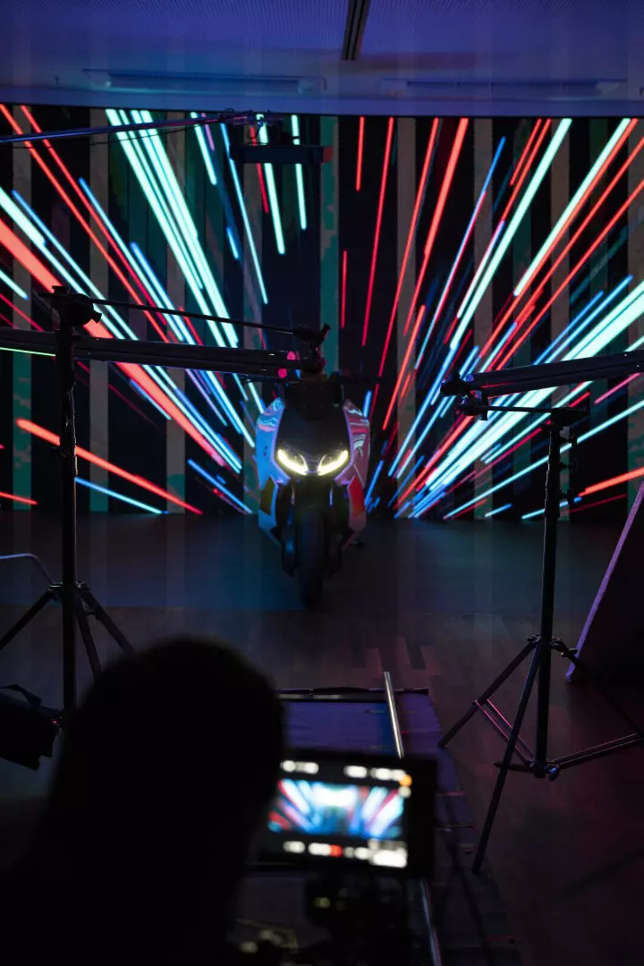 BMW Motorrad Definition CE 04 089