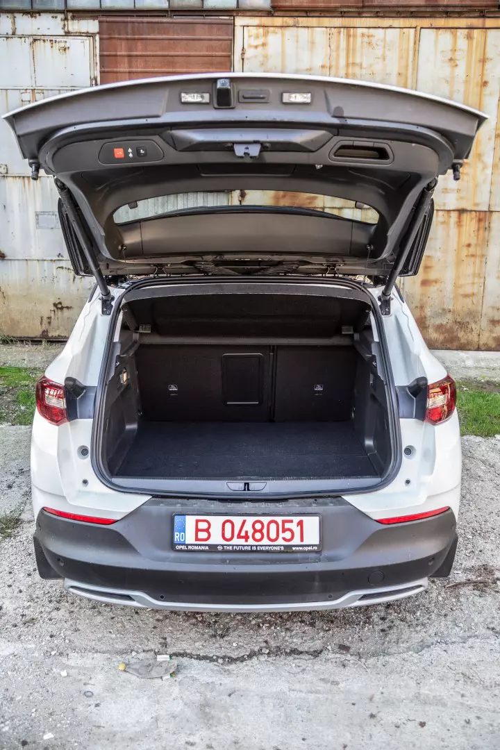 Opel Grandland X Hybrid4 025