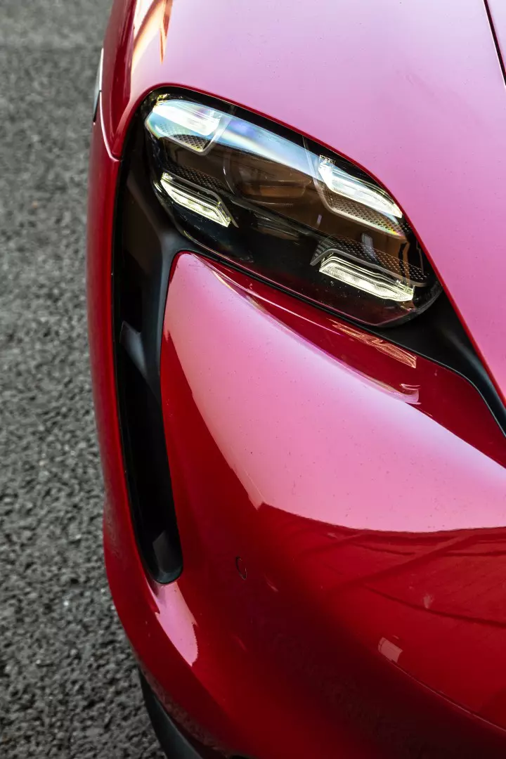 Porsche Taycan 4S 006