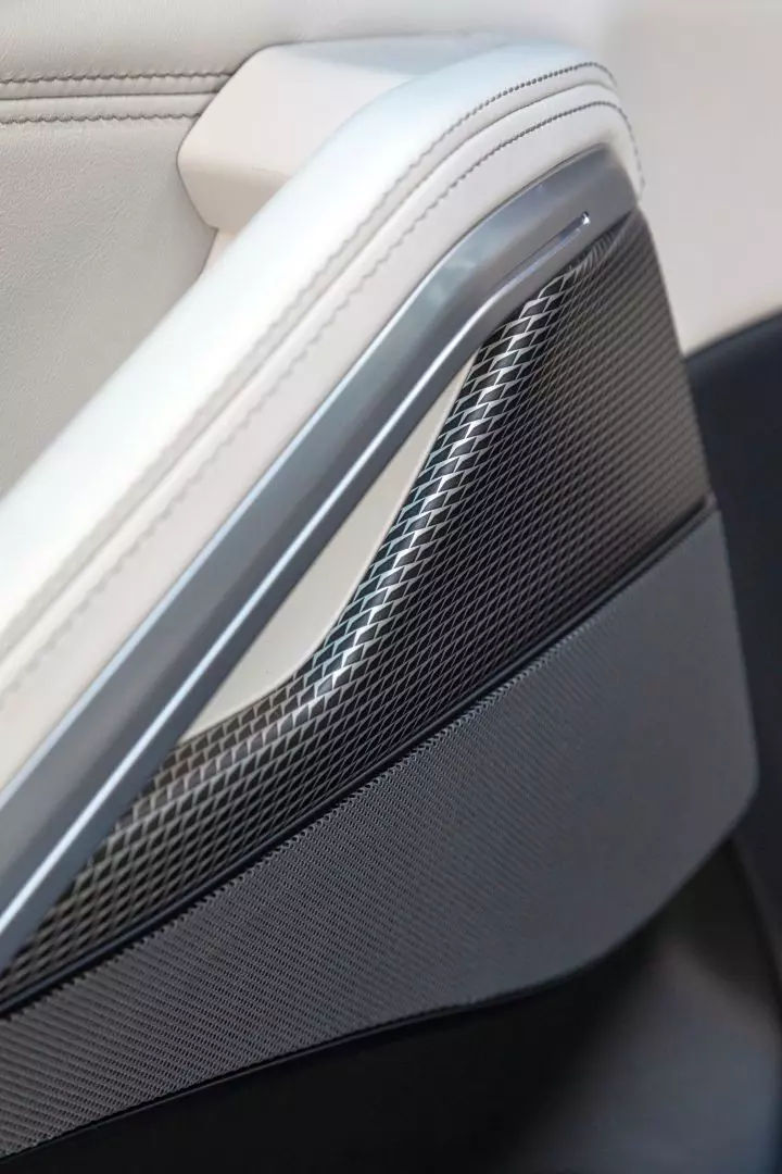 BMW X6 xDrive40d 030