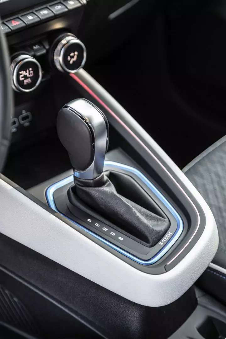 Renault Clio E-Tech 011