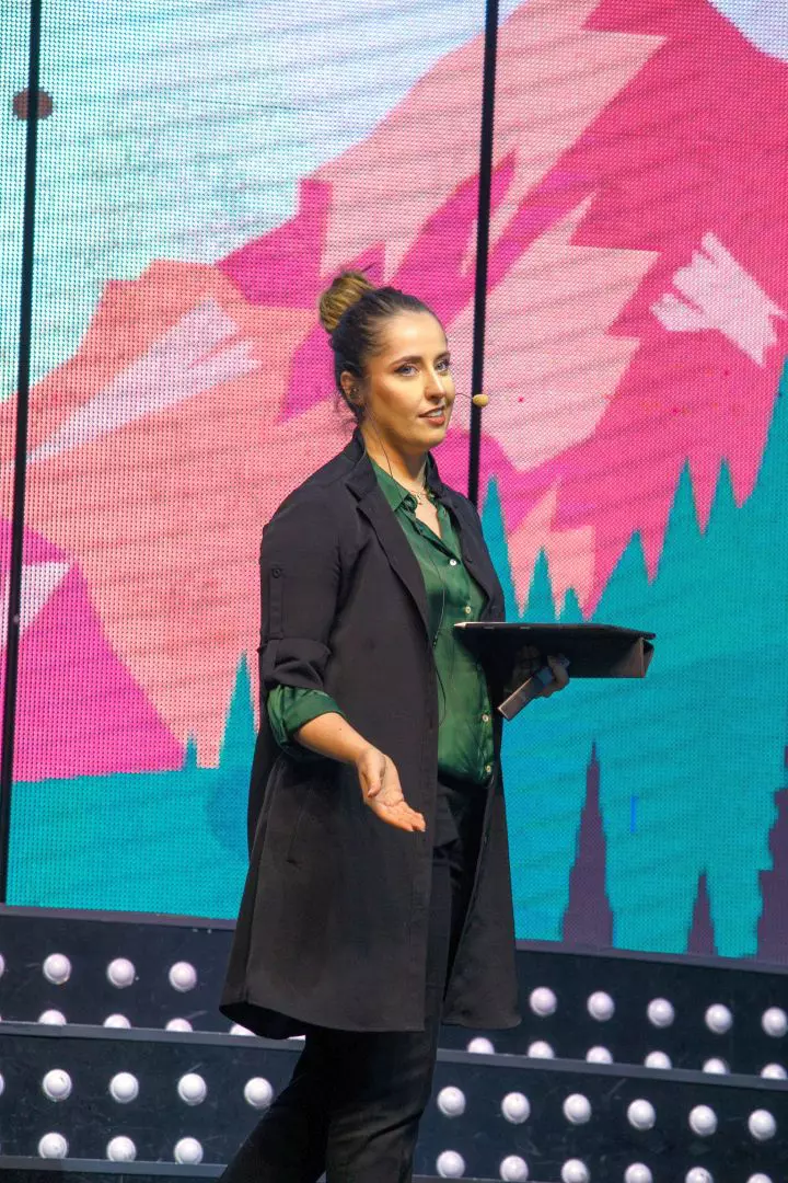 Momentum supercar electric romanesc 002