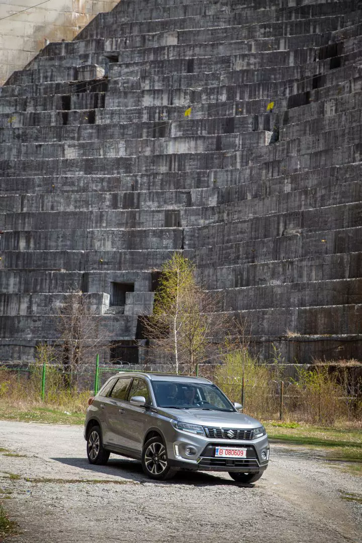 Suzuki Vitara Hybrid 014