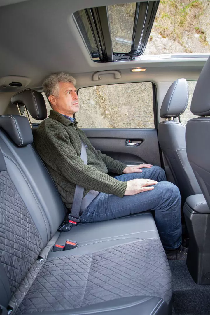 Suzuki Vitara Hybrid 027