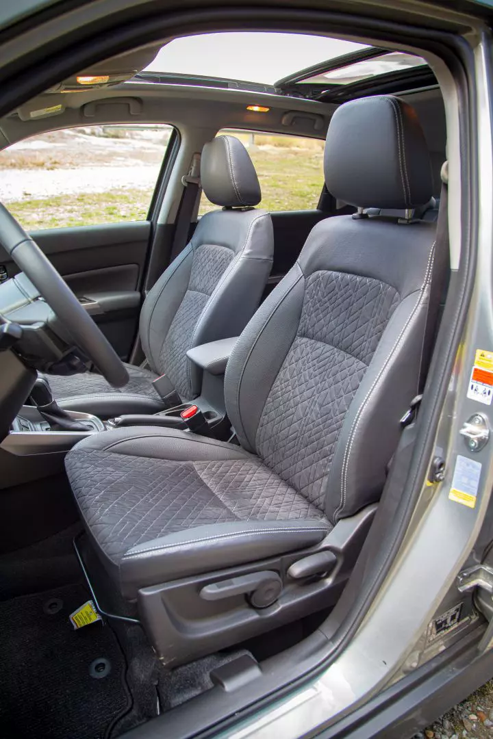 Suzuki Vitara Hybrid 038