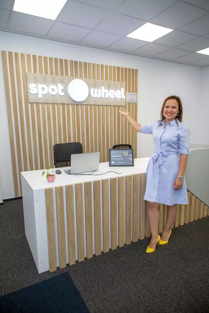 Interviu Spotawheel cu Veronica Negru si Roxana Ciuhulescu 017