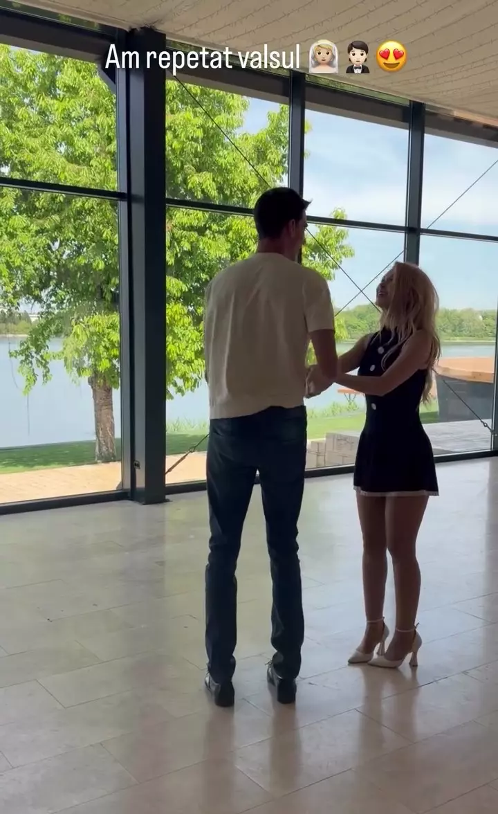 Andreea Bălan și Victor Cornea la repetiții pentru valsul mirilor