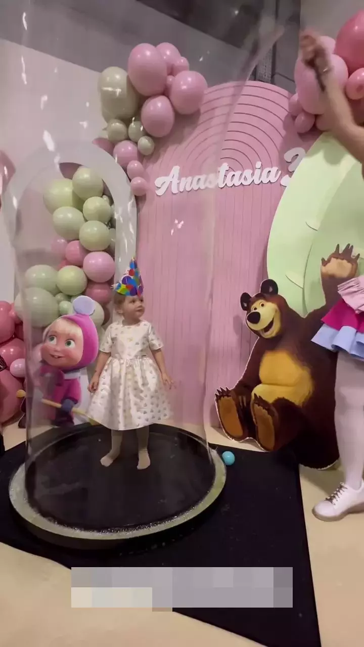 nicole-cherry-a-organizat-o-petrecere-spectaculoasa-pentru-aniversarea-de-3-ani-a-fiicei-anastasia-9