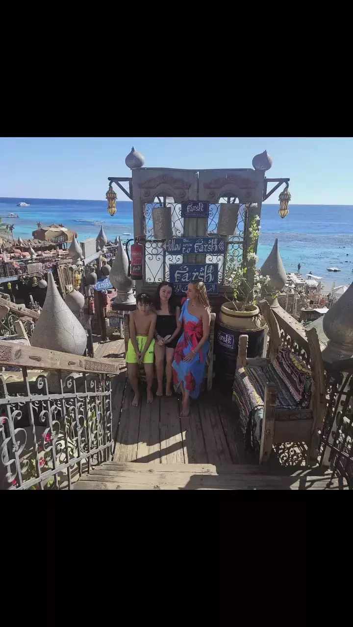 oana-ionita-si-copiii-ei-maxim-si-isabel-in-vacanta-in-egipt-1