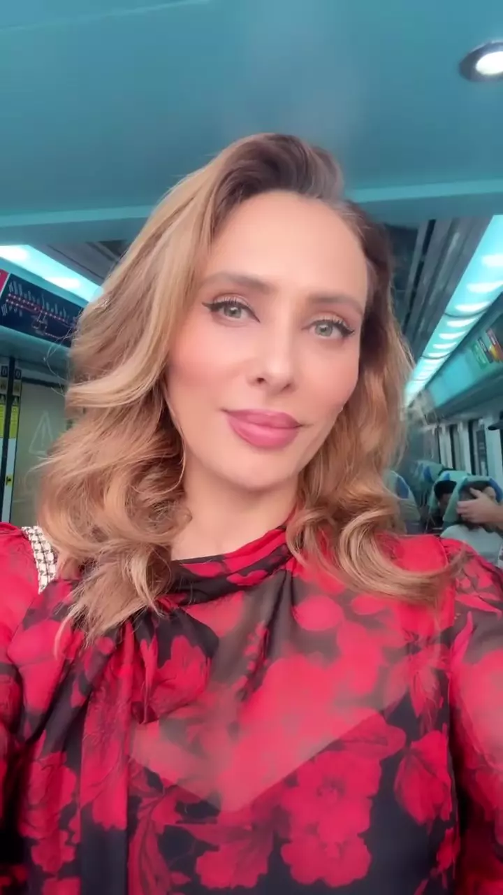 metrou Dubai Iulia Vântur