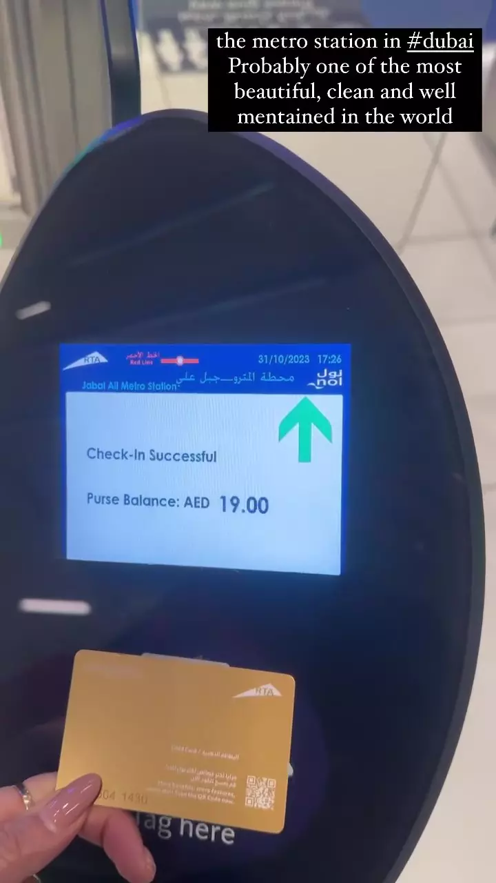 metrou Dubai Iulia Vântur