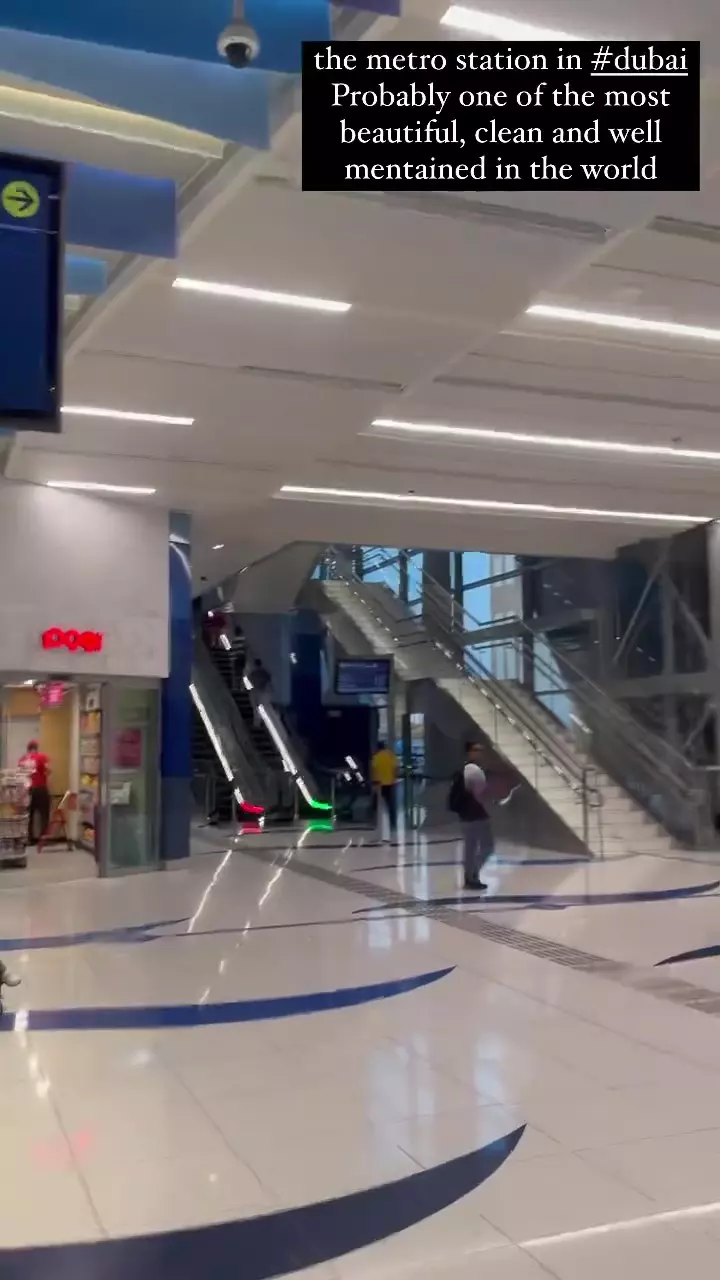 metrou Dubai Iulia Vântur