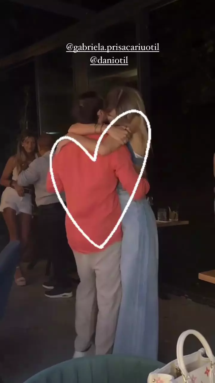 Dani Oțil petrecere surpriză 44 ani