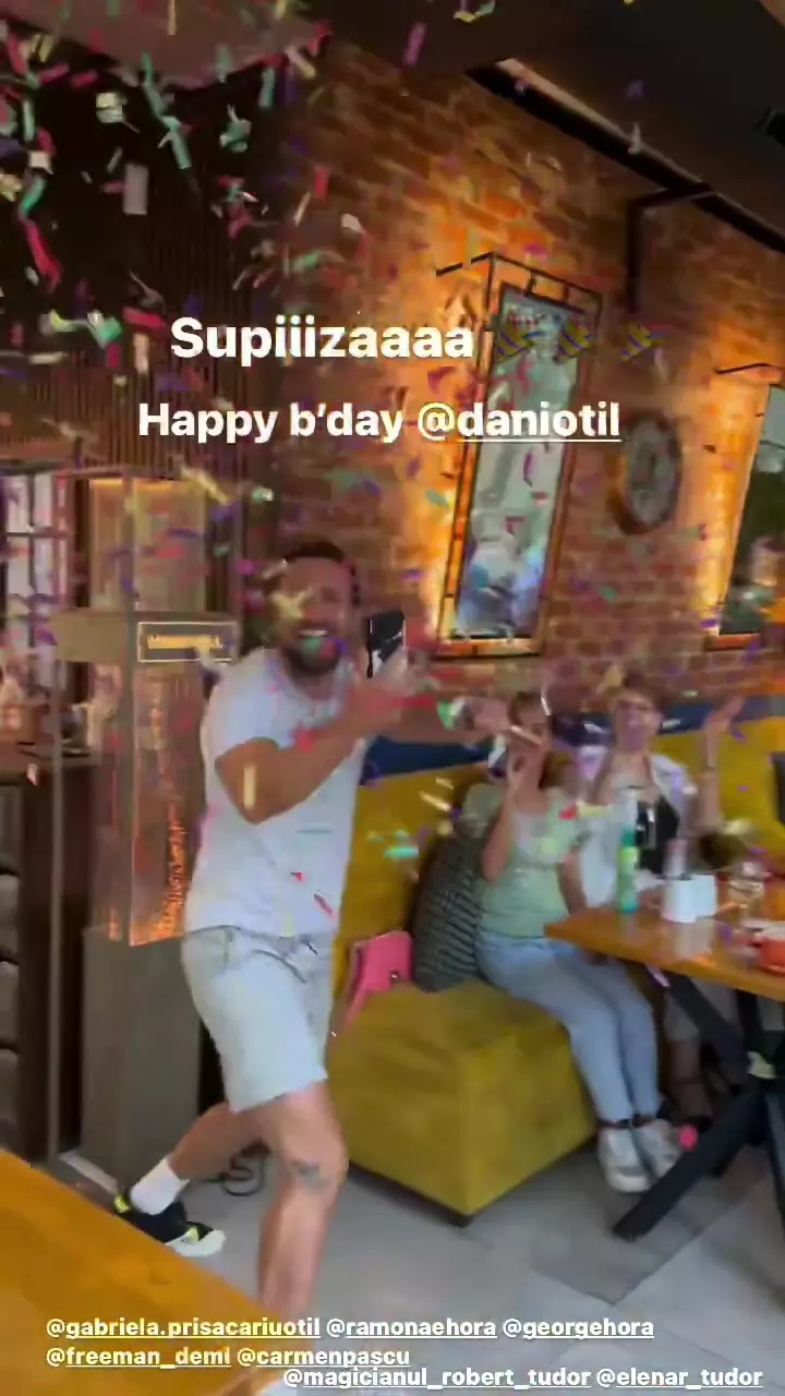 Dani Oțil petrecere surpriză 44 ani