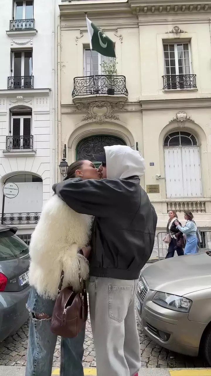 Alessia Năstase, fiica cea mare a Amaliei și a lui Ilie Năstase, și iubitul ei, Bogdan Oancea (1)