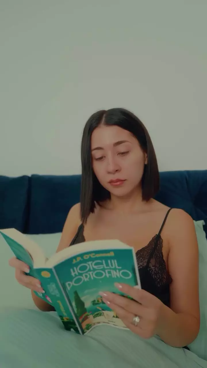 Nicole Cherry într-un videoclip promoțional publicat pe 7 septembrie, după ce a anunțat că s-a mutat în casă nouă (1)