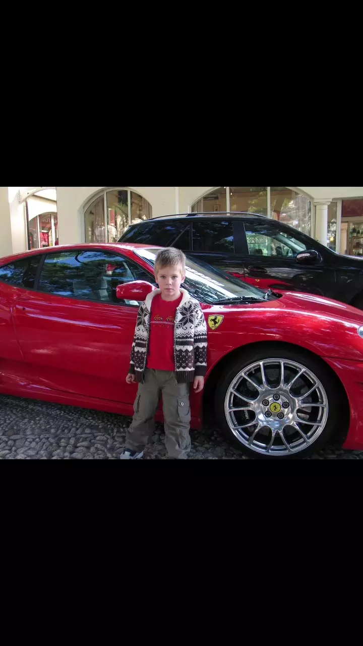 Albert Iovan, fiul Romaniței Iovan și a lui Adrian Iovan (4)