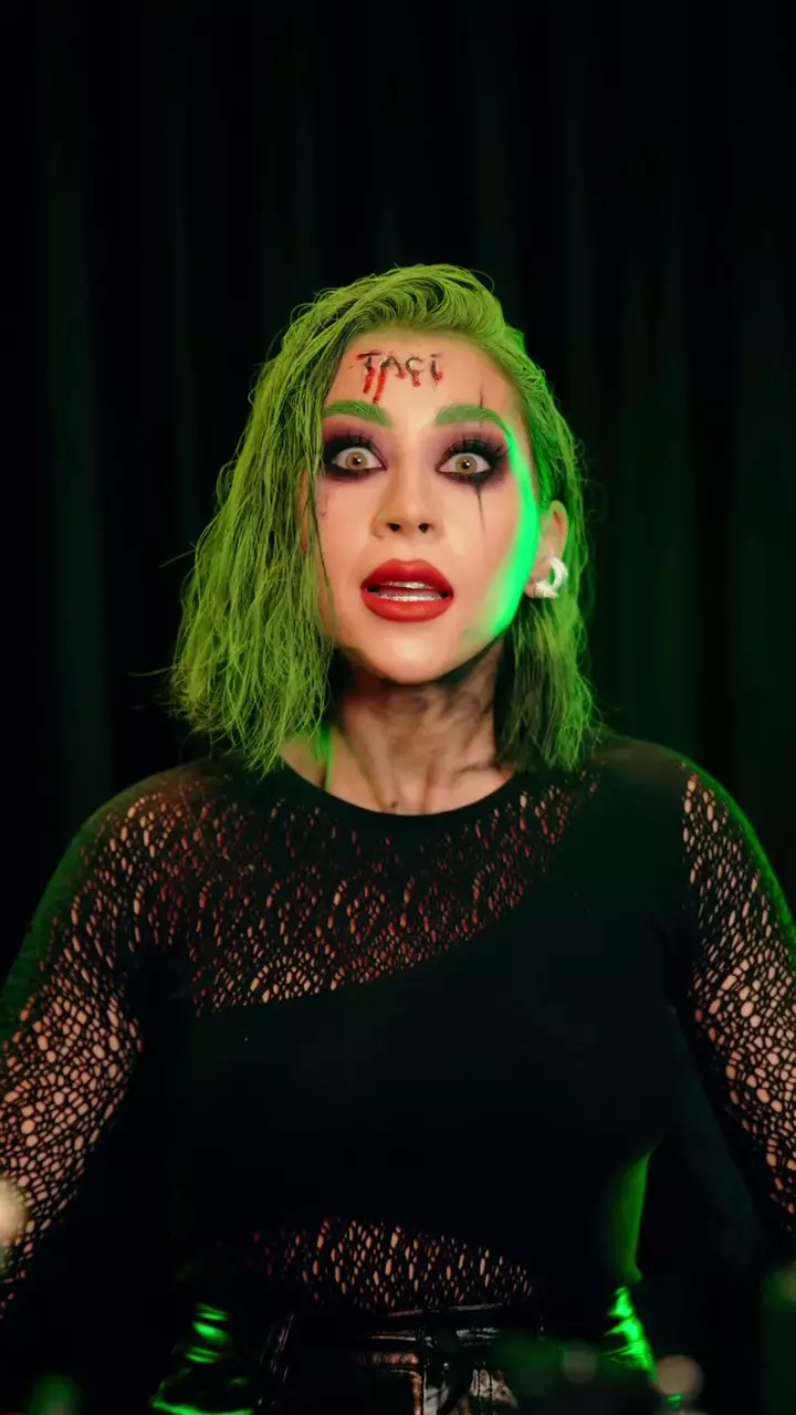 Nicole Cherry costum Halloween (1)