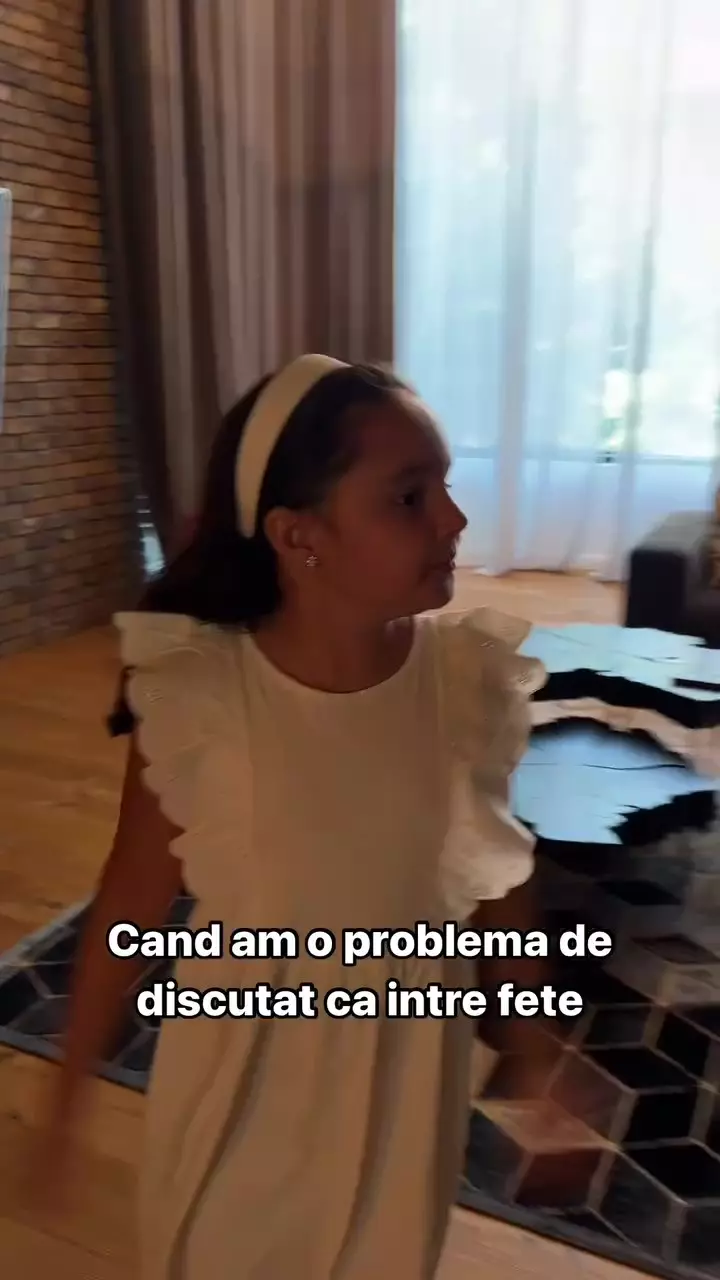 Andra și Cătălin Măruță casa living (7)