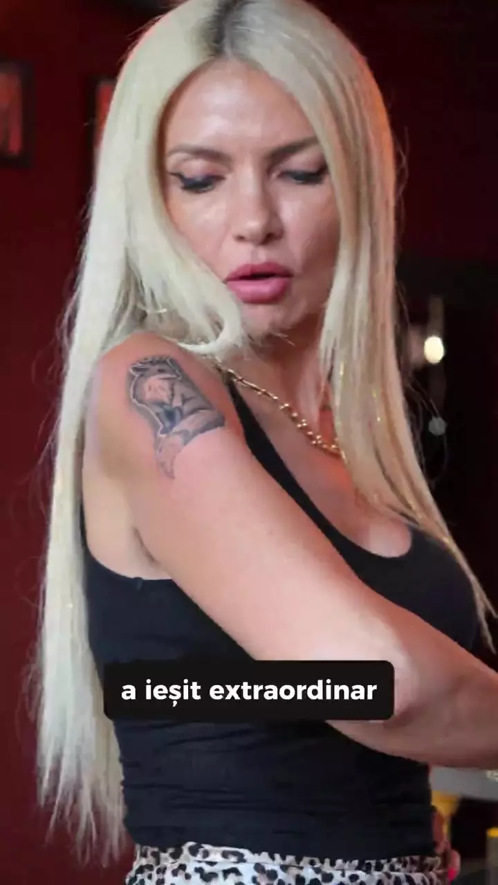 Laura Vicol tatuaj (3)