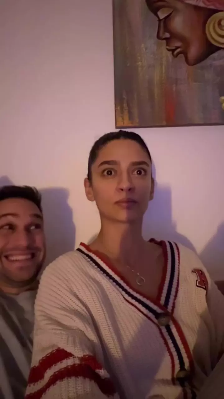 Reacția Oanei Moșneag la scenele intime dintre Vlad Gherman și Rebecca Nicolescu din serialul „Ana, mi-ai fost scrisă în ADN” (4)