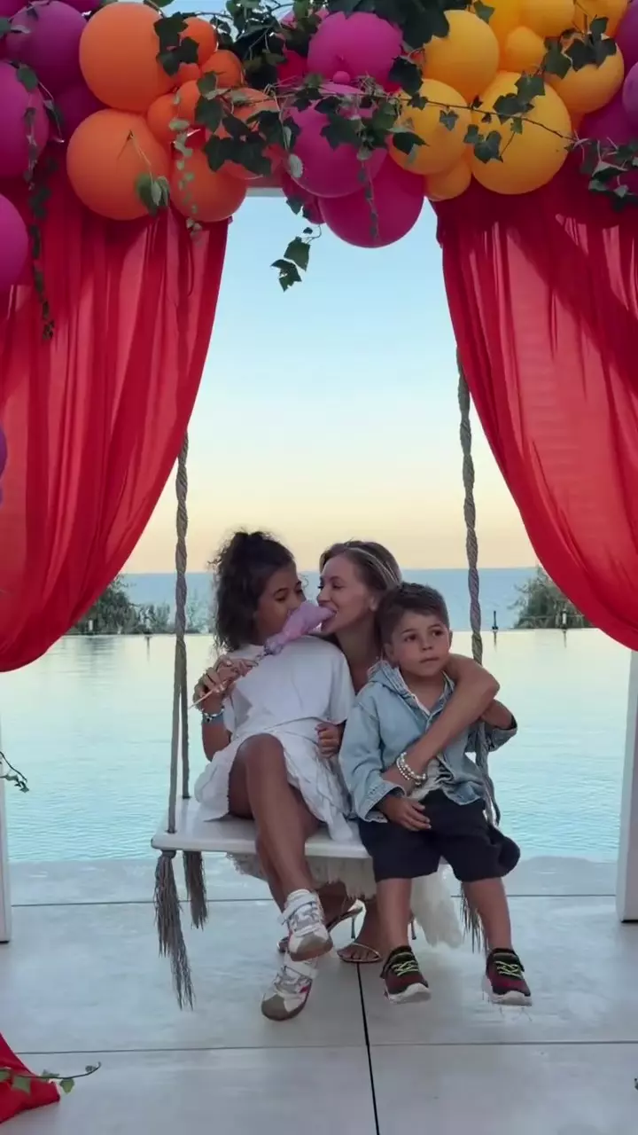 Andreea Ibacka și-a petrecut prima aniversare după divorțul de Cabral la mare (3)