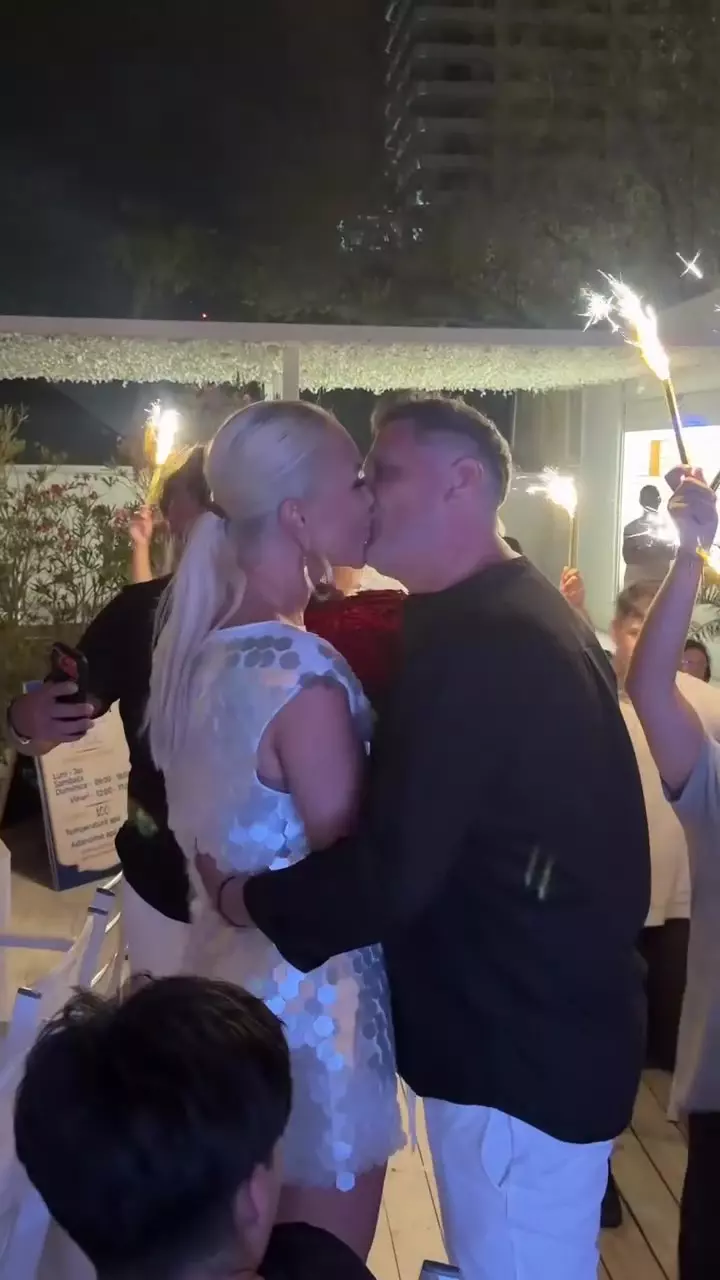 Vica Blochina și iubitul la aniversarea ei (1)