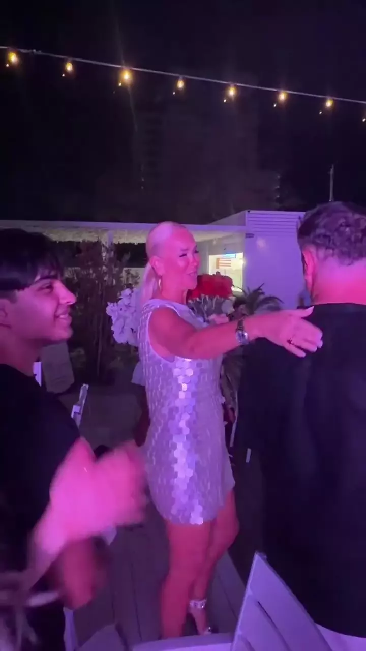 Vica Blochina și iubitul la aniversarea ei (7)
