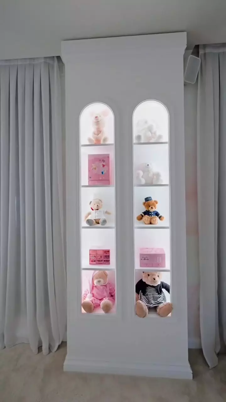 camera fiica Adelina Pestrițu (8)