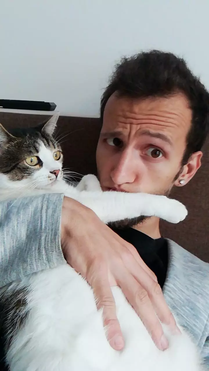 Andrei-Ungureanu-Tourette-6