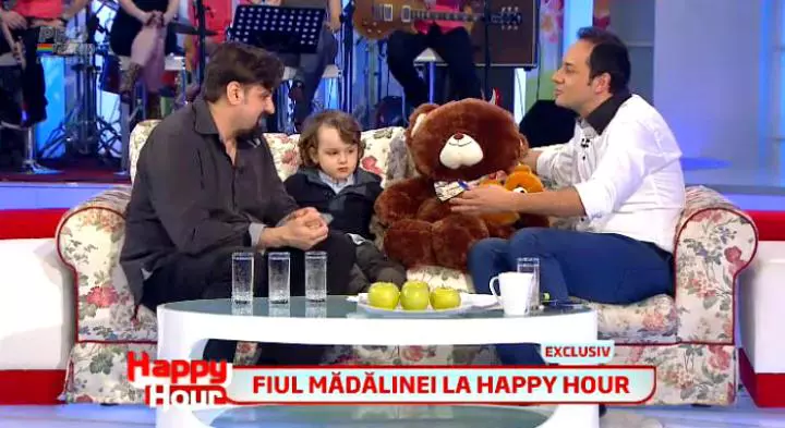 Petru Mircea a venit pentru prima dată cu fiul său într-un platou de televiziune în martie 2013. În afară de emisiunea lui Cătălin Măruță, fiul Mădălinei Manole nu a mai apărut vreodată la vreun show TV