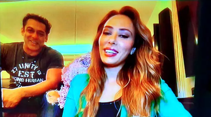 iulia-vantur-si-salman-khan-la-pro-tv-1-1