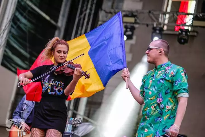 6Noua-iubită-a-lui-Whats-Up-2