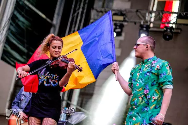 Alice-Badea-Whatsup-7