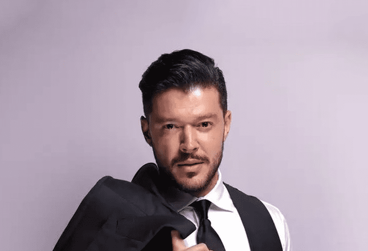 Giulia s-a lăsat pe mâna medicului estetician: ”Nu o să arăt ca venind de la muzeul figurilor de ceară”. Iată rezultatul!